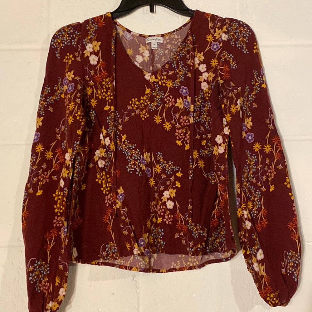 Long sleeve cropped length blouse